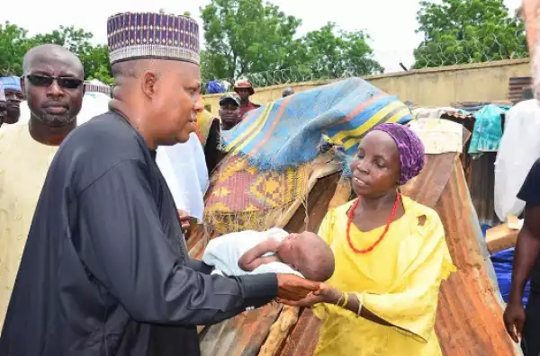 Photos: Governor Shettima pays sensitization visit to IDPs in Bama, charges parents on immunisation, school enrolment